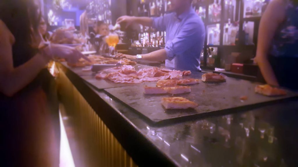 Restaurante Orella - Pizza Margarita e Prosciutto