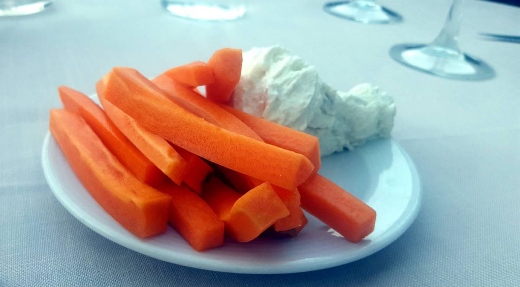 Restaurante Al Punto - Crudités de Zanahoria con Queso